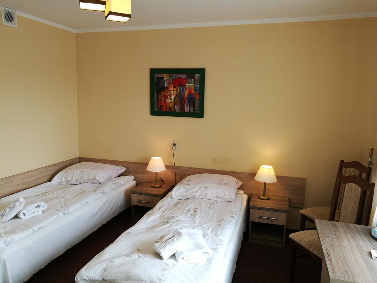 Hotel Kakadu โคนิน ภายนอก รูปภาพ