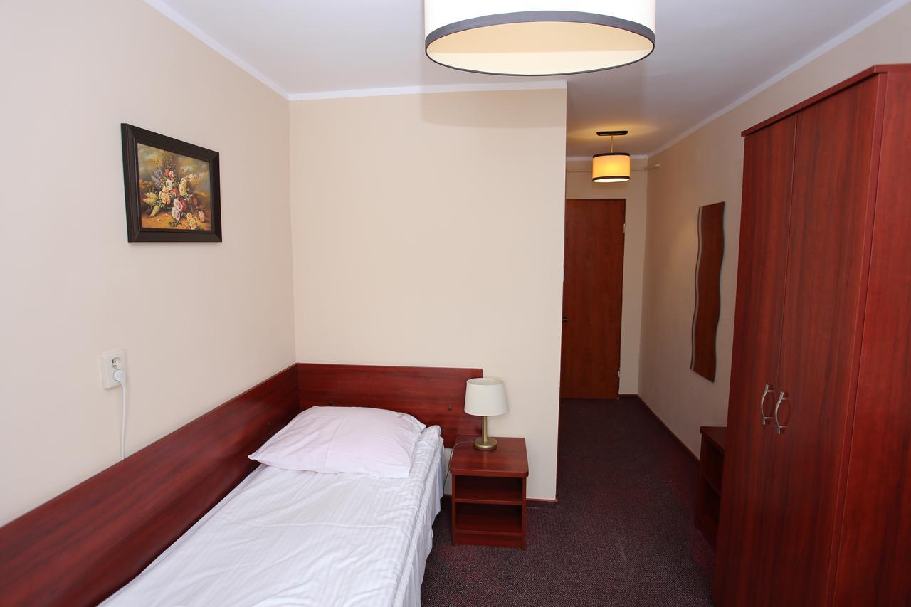 Hotel Kakadu โคนิน ภายนอก รูปภาพ