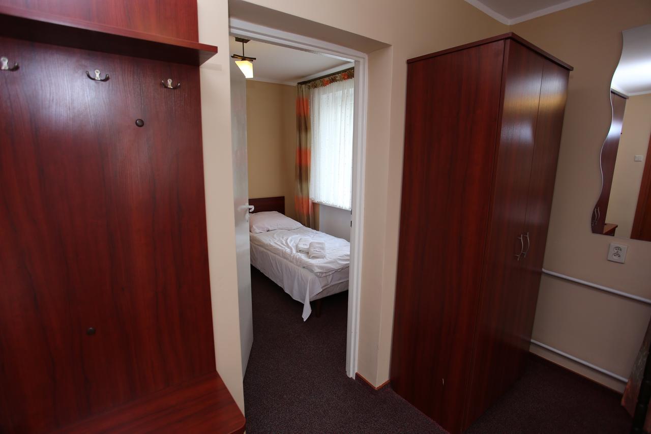 Hotel Kakadu โคนิน ภายนอก รูปภาพ