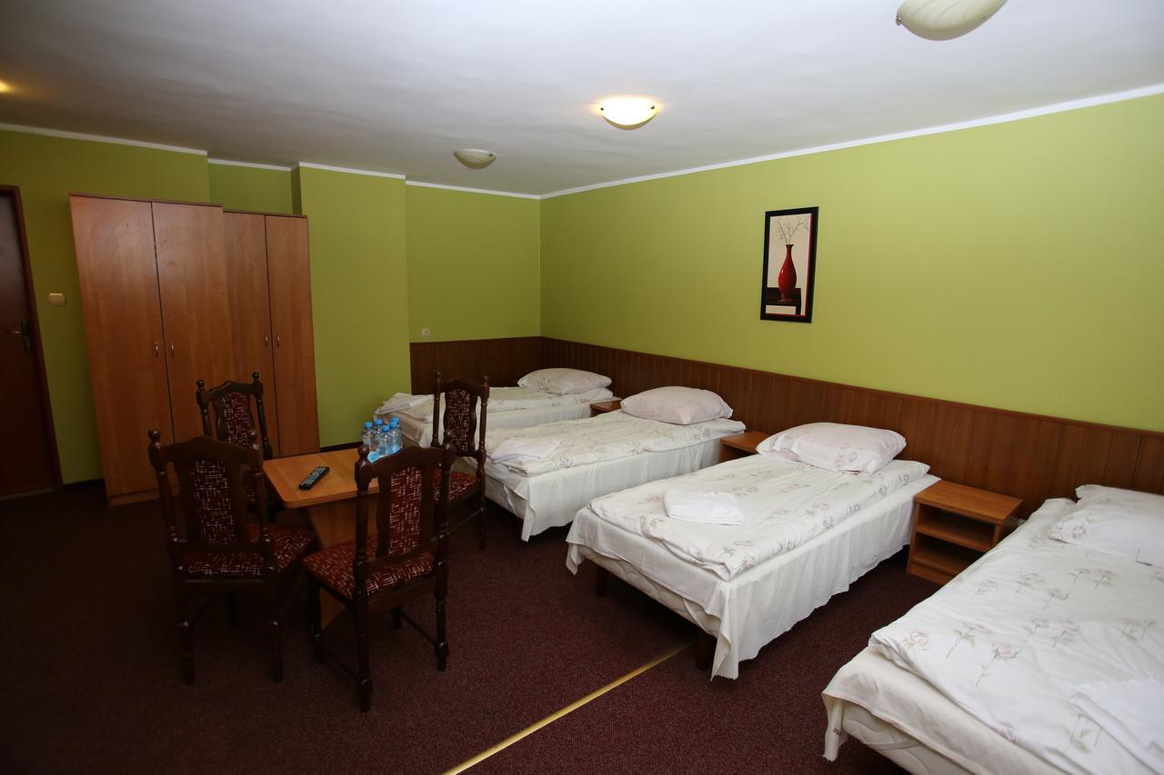 Hotel Kakadu โคนิน ภายนอก รูปภาพ