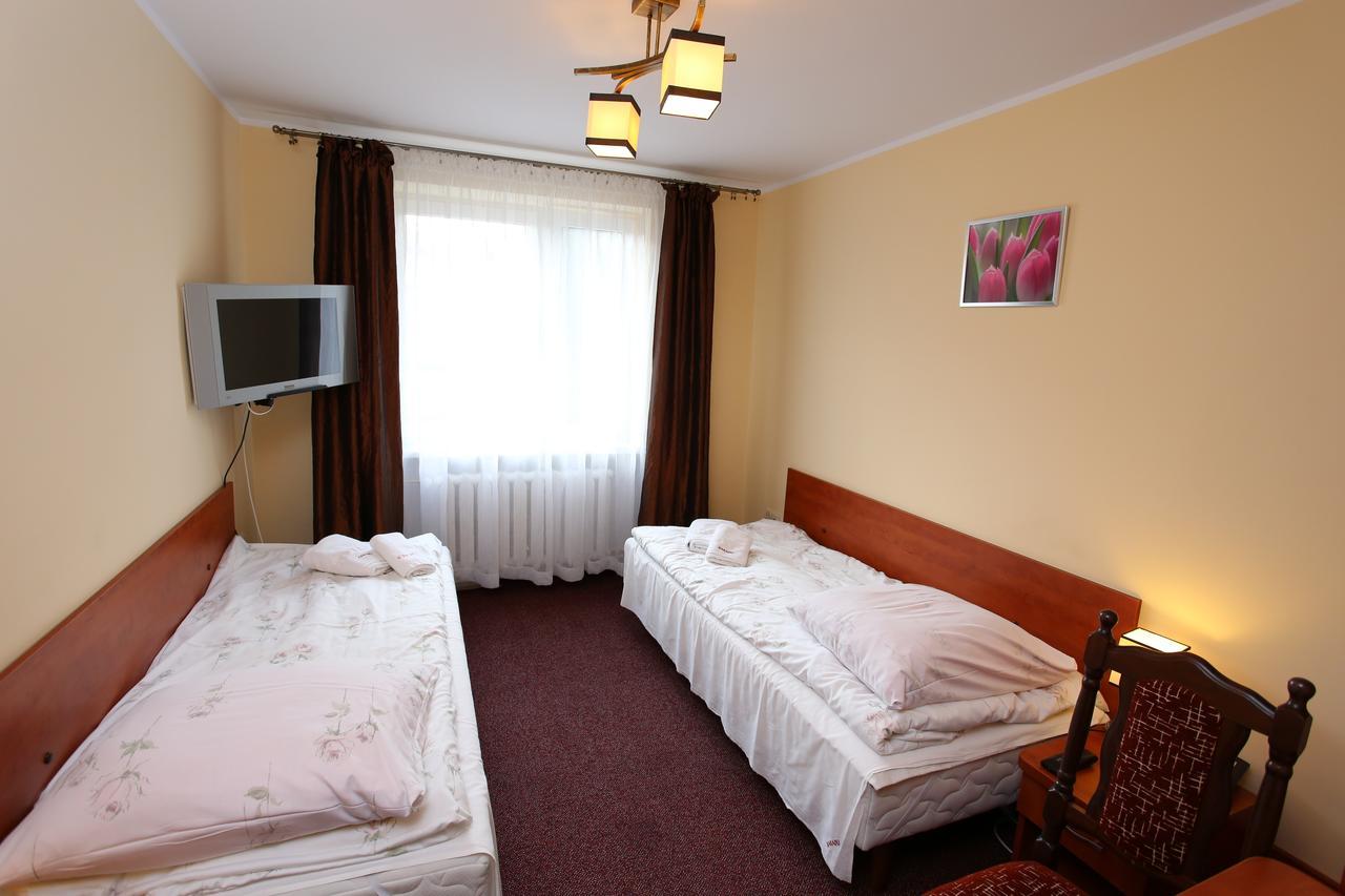 Hotel Kakadu โคนิน ภายนอก รูปภาพ