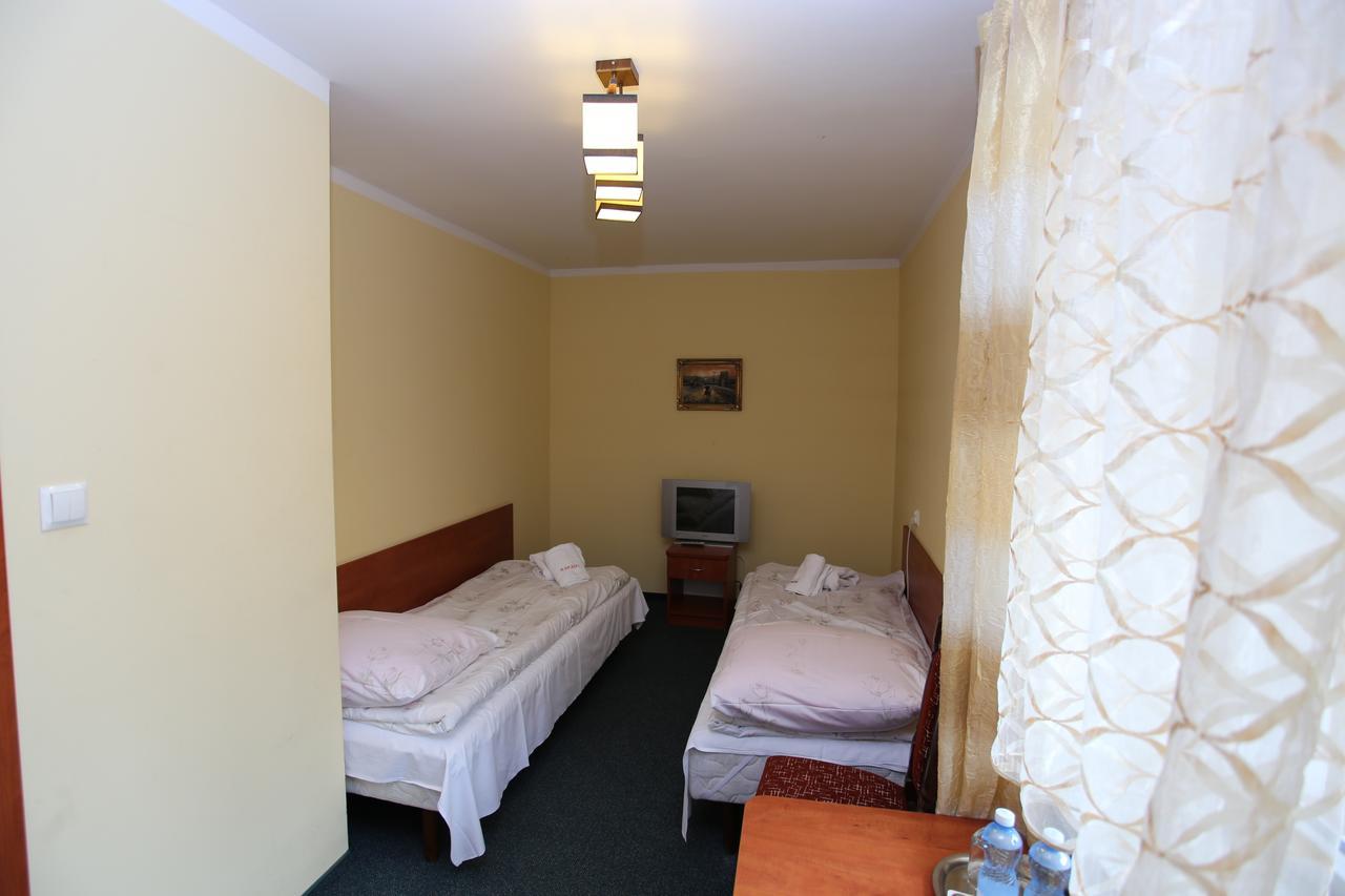 Hotel Kakadu โคนิน ภายนอก รูปภาพ