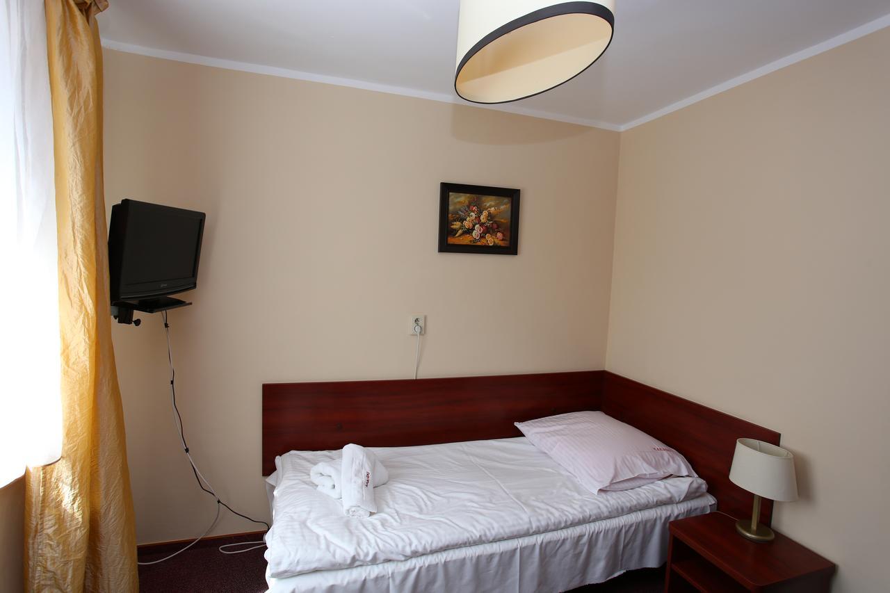 Hotel Kakadu โคนิน ภายนอก รูปภาพ
