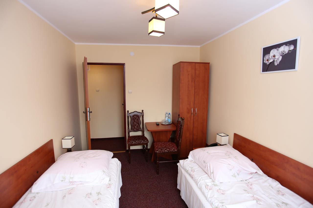 Hotel Kakadu โคนิน ภายนอก รูปภาพ